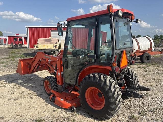 Image of Kubota B3030 equipment image 2