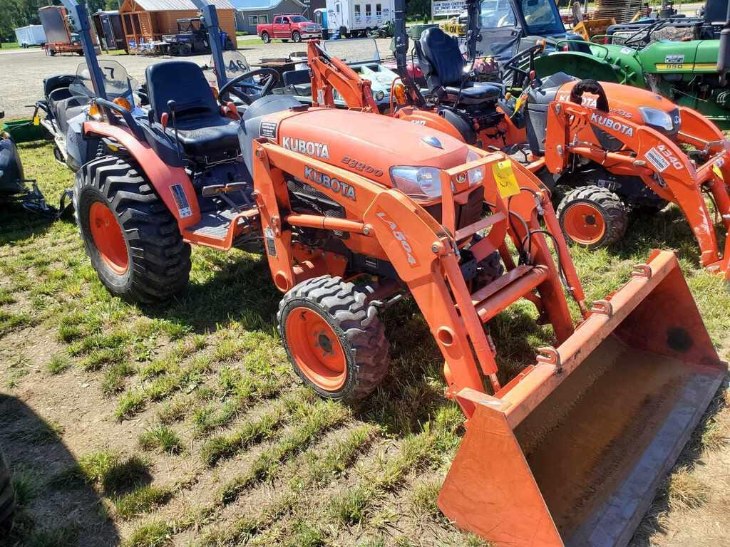Main image Kubota B3200