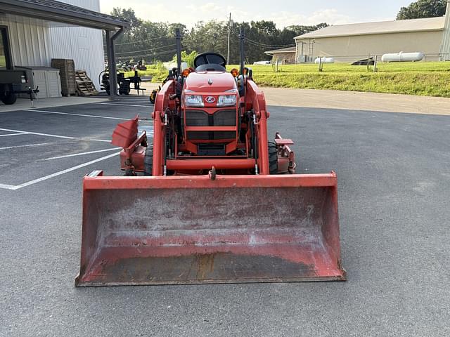 Image of Kubota B3200 equipment image 2