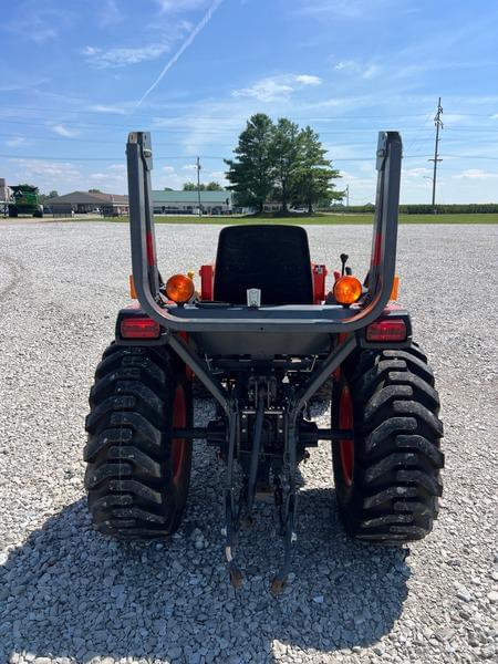Image of Kubota B3200 equipment image 4