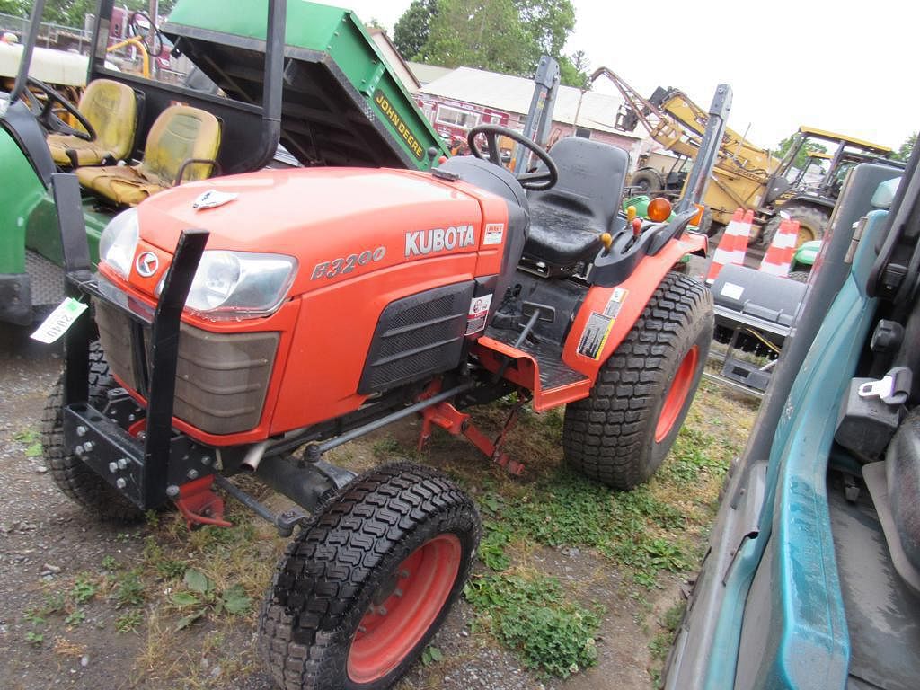 Kubota B3200 Tractors Less Than 40 HP For Sale | Tractor Zoom