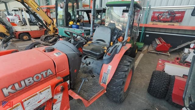 Image of Kubota B3200 equipment image 2