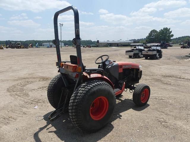 Image of Kubota B3200 equipment image 2