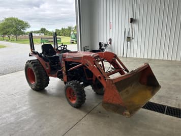 Main image Kubota B3300SU