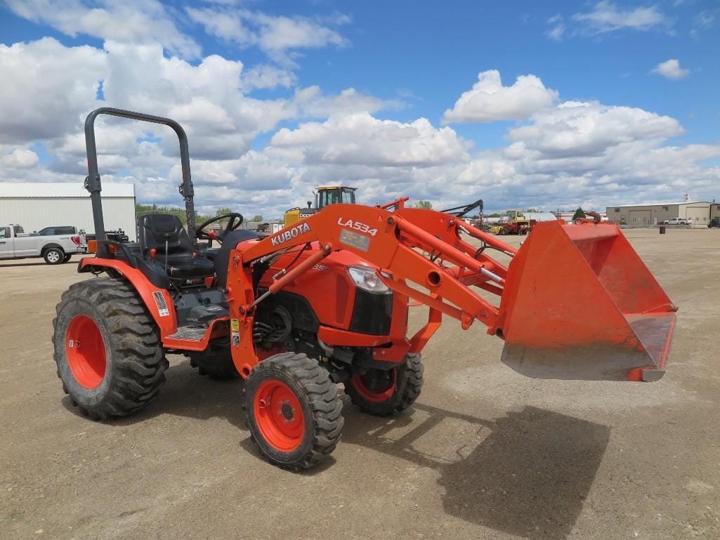 Main image Kubota B3350