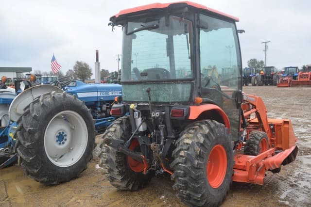 Image of Kubota B3350 equipment image 2