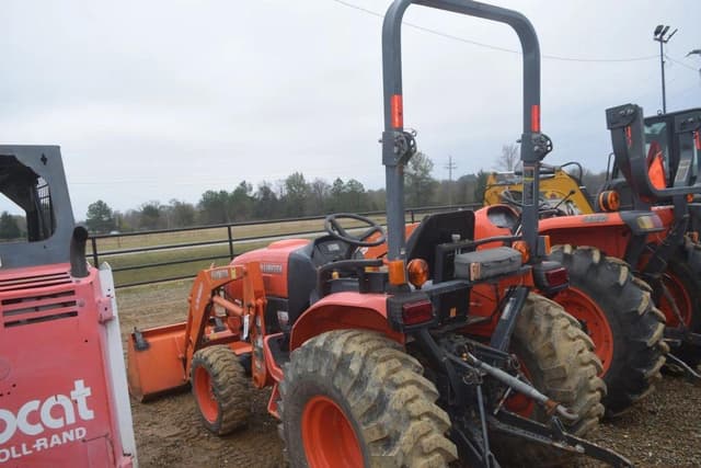 Image of Kubota B3350 equipment image 1
