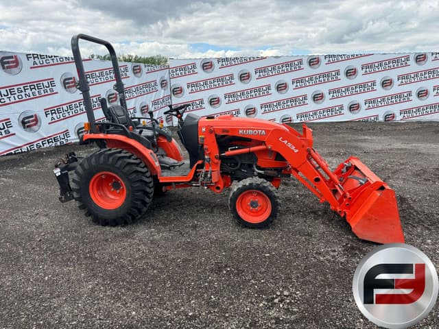 Image of Kubota B3350 equipment image 3