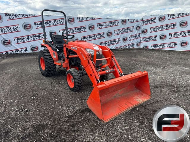 Image of Kubota B3350 equipment image 2