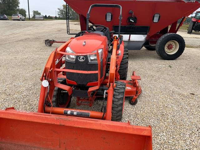 Image of Kubota B3350 equipment image 2
