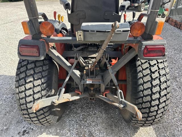 Image of Kubota B3350 equipment image 2