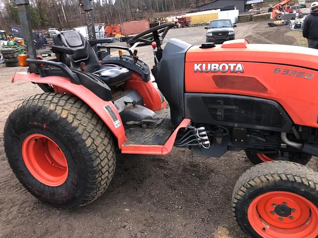 Image of Kubota B3350 equipment image 3