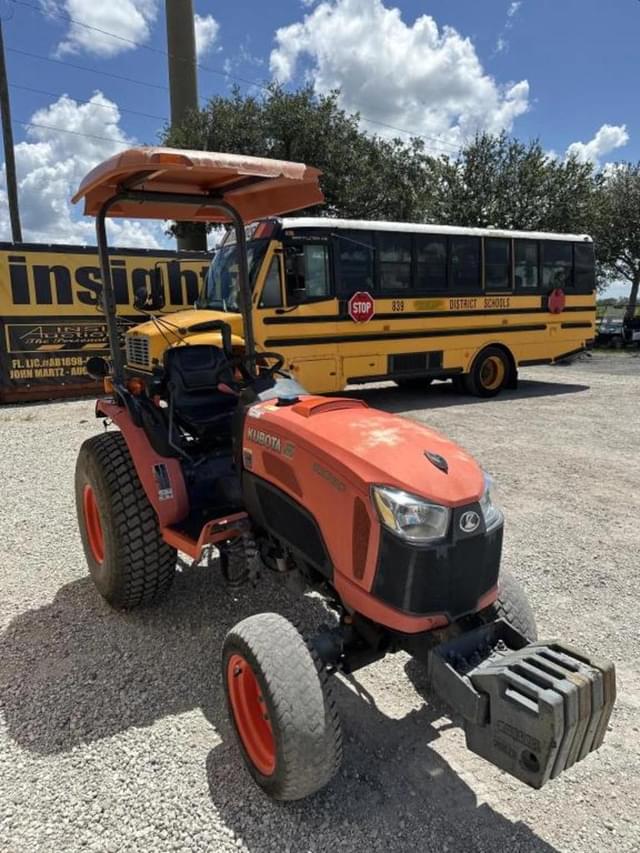 Image of Kubota B3350 equipment image 4