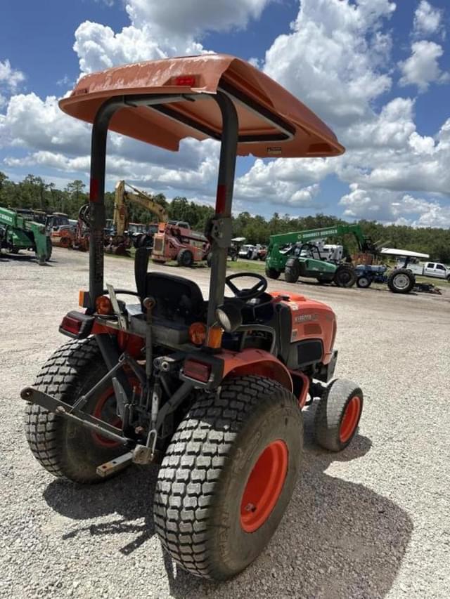 Image of Kubota B3350 equipment image 3