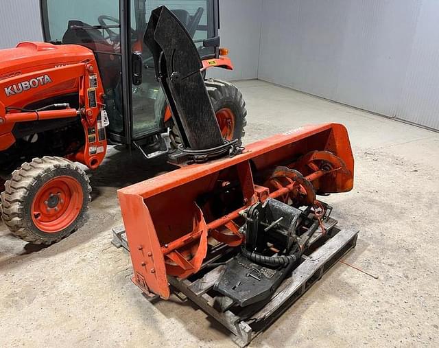 Image of Kubota B3350 equipment image 3