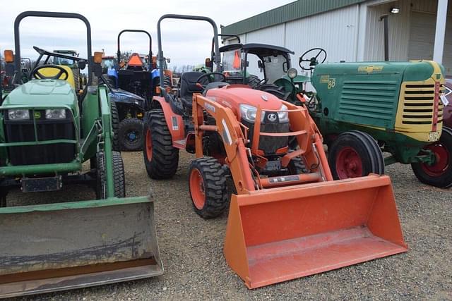 Image of Kubota B3350 equipment image 3