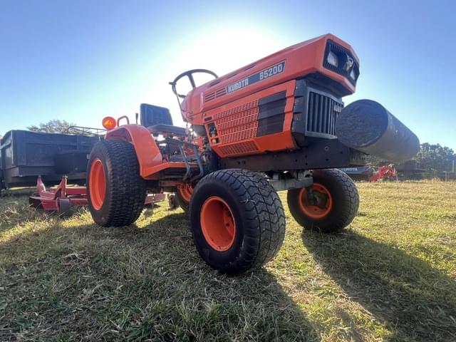 Image of Kubota B5200 equipment image 4