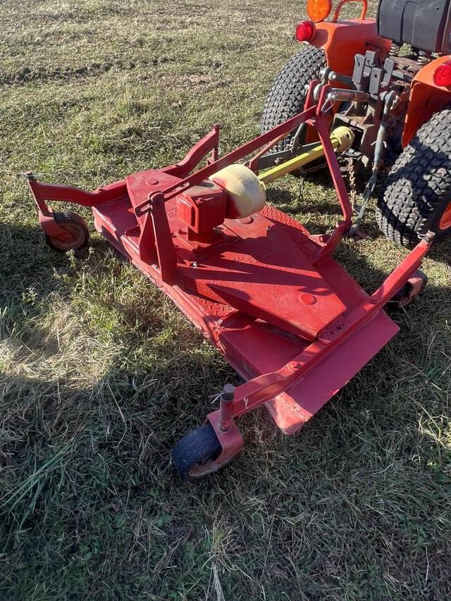 Image of Kubota B5200 equipment image 2