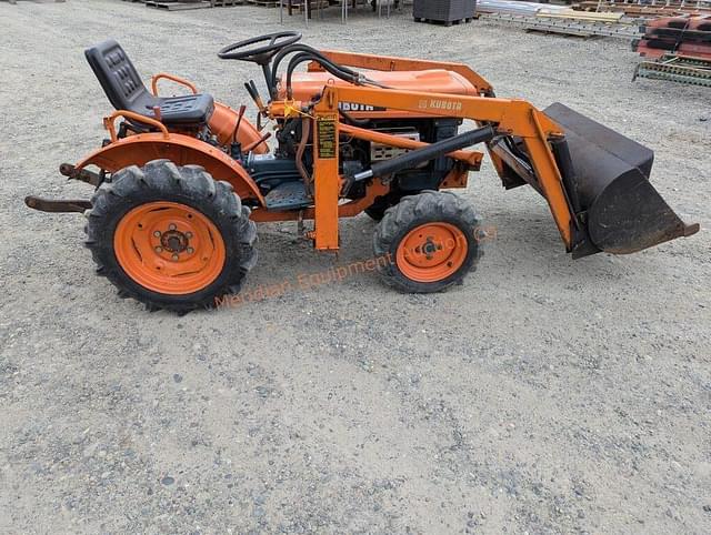 Image of Kubota B6000 equipment image 2