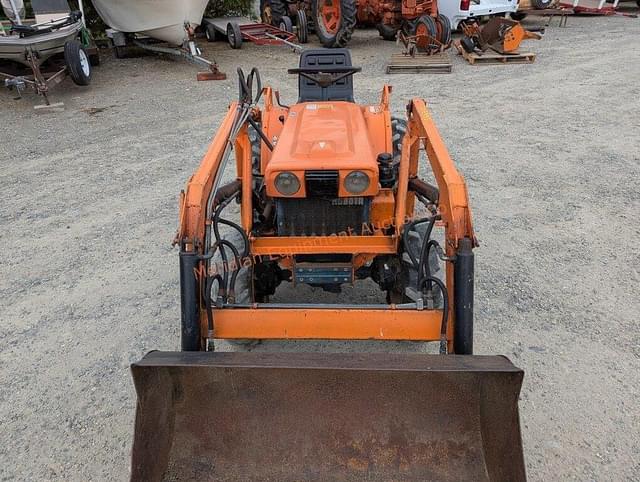 Image of Kubota B6000 equipment image 1