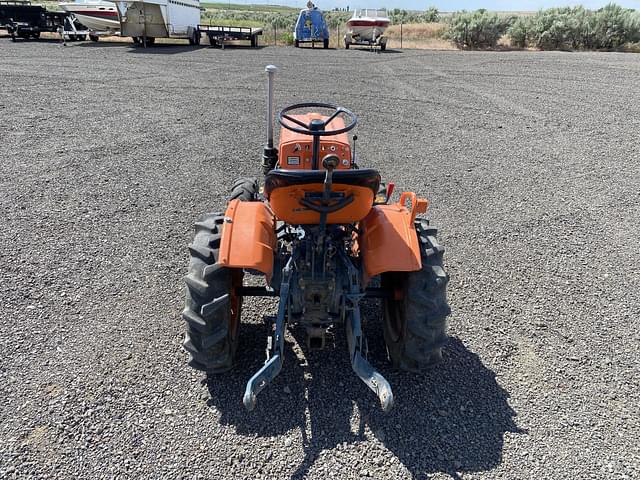 Image of Kubota B6000 equipment image 3