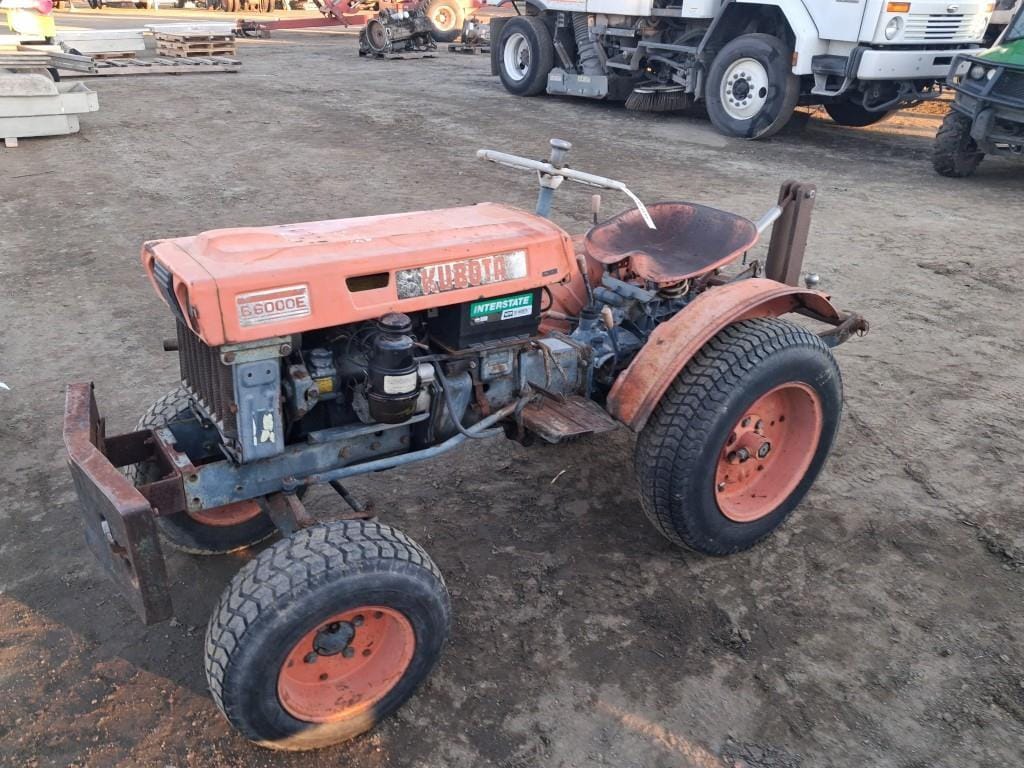 Kubota B6000 Equipment Image0