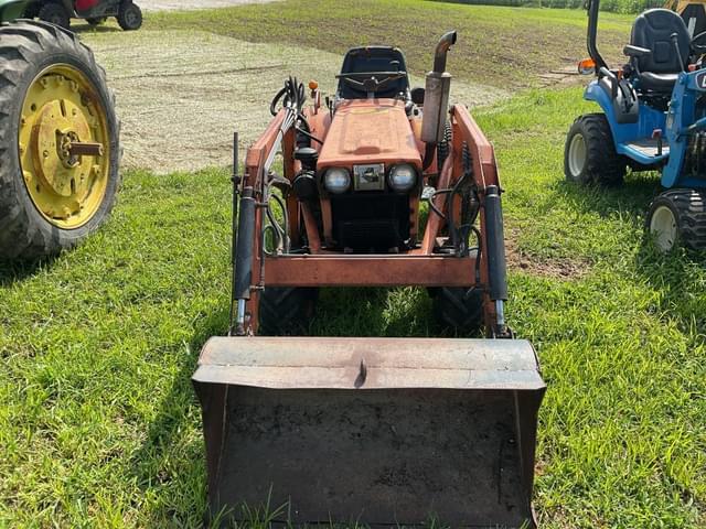 Image of Kubota B6100 equipment image 1