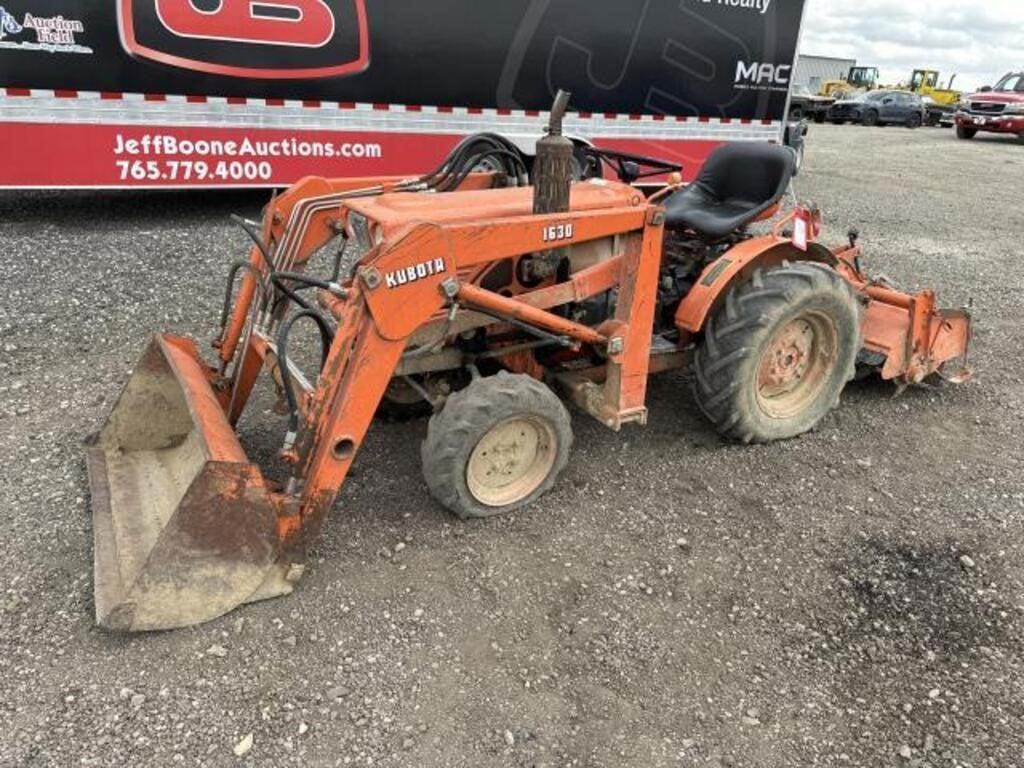 Main image Kubota B6100