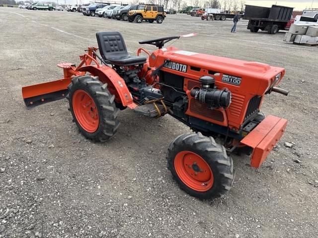 Image of Kubota B6100 equipment image 4