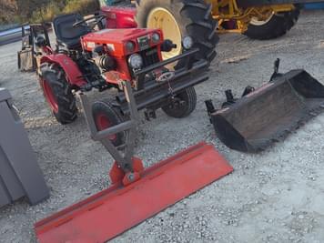 Main image Kubota B6100