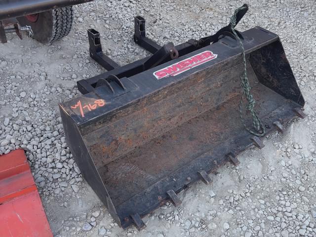 Image of Kubota B6100 equipment image 2