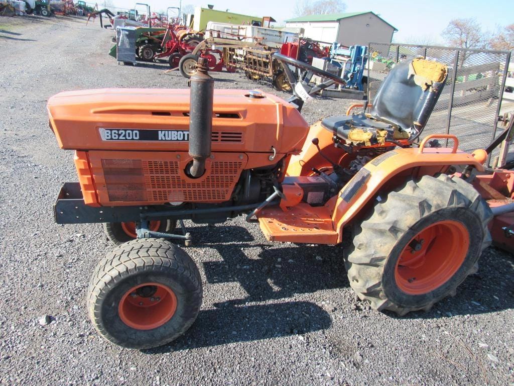 Main image Kubota B6200