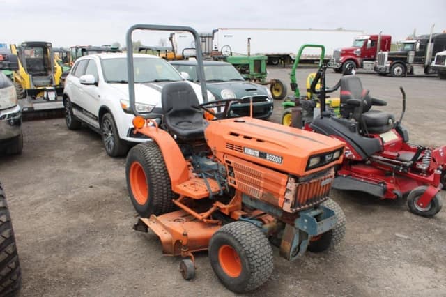 Image of Kubota B6200 equipment image 1