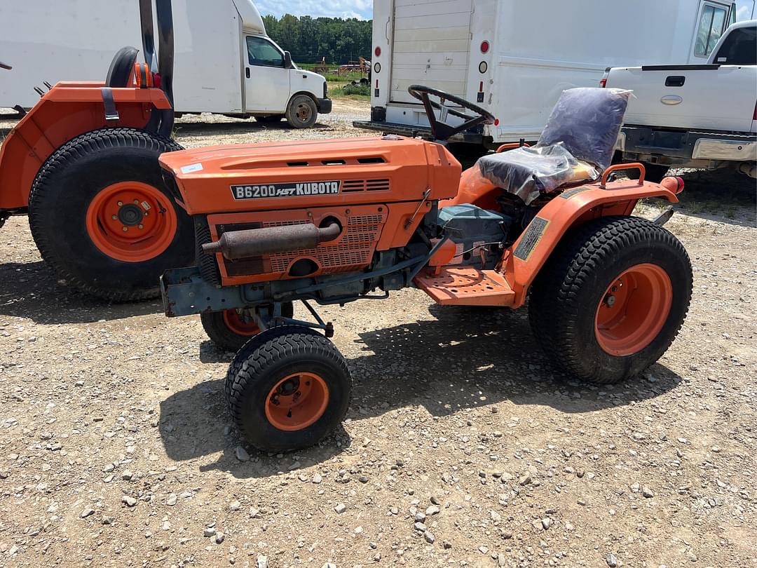Image of Kubota B6200 Primary image