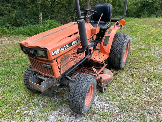 Image of Kubota B6200 equipment image 1