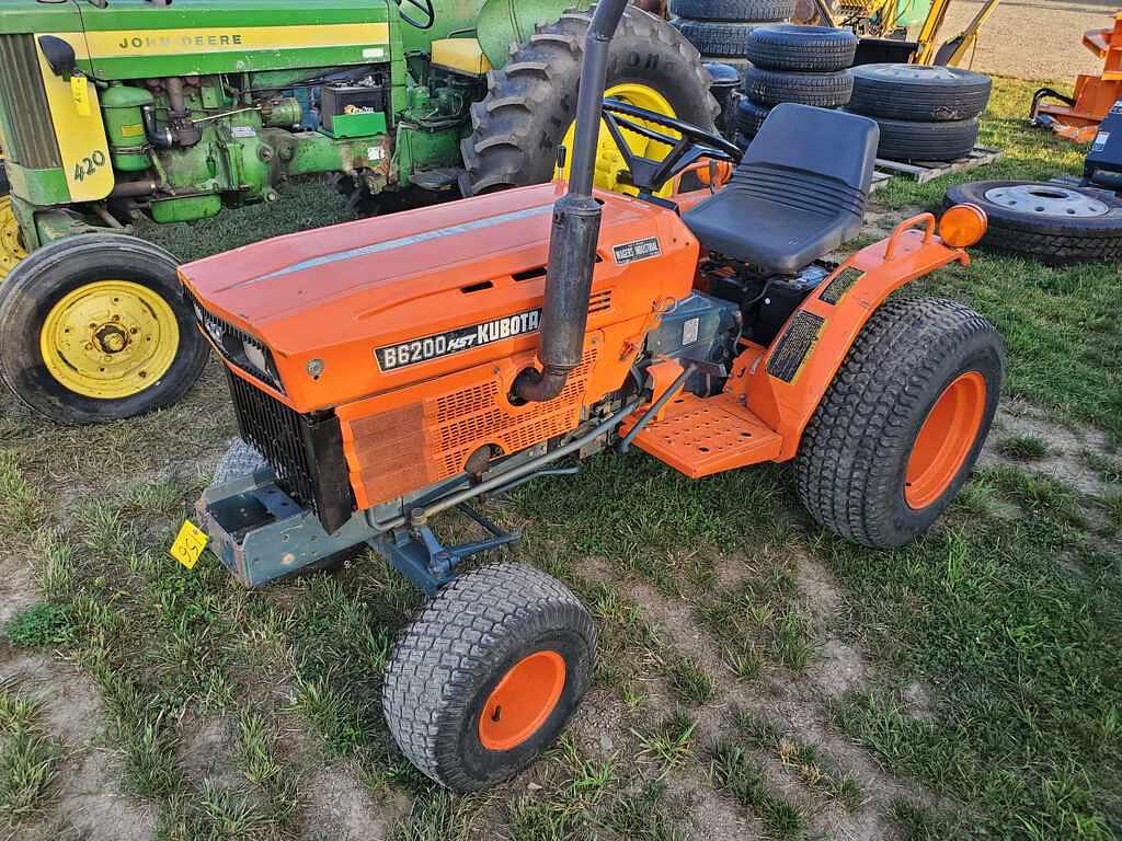 SOLD - Kubota B6200 Tractors Less Than 40 HP | Tractor Zoom