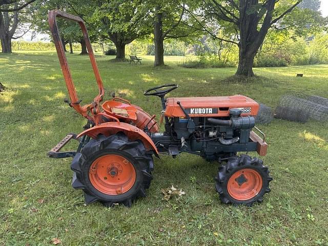 Image of Kubota B7000 equipment image 1