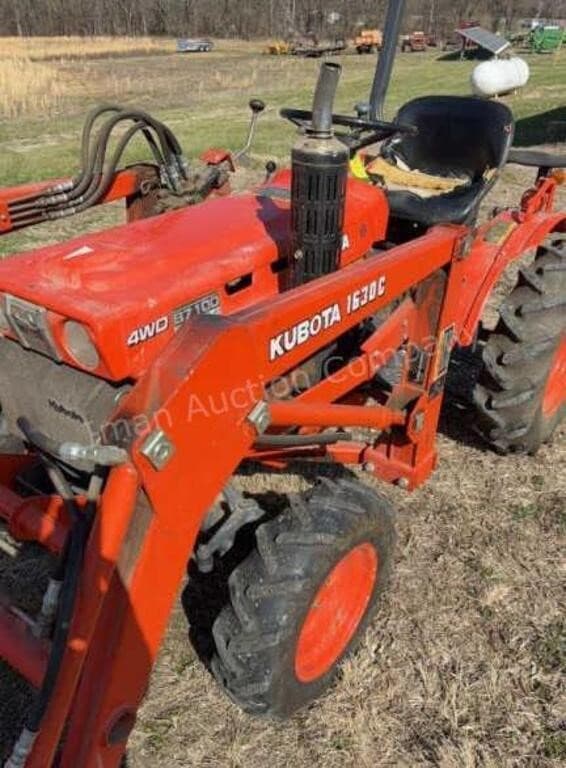 Image of Kubota B7100 equipment image 4