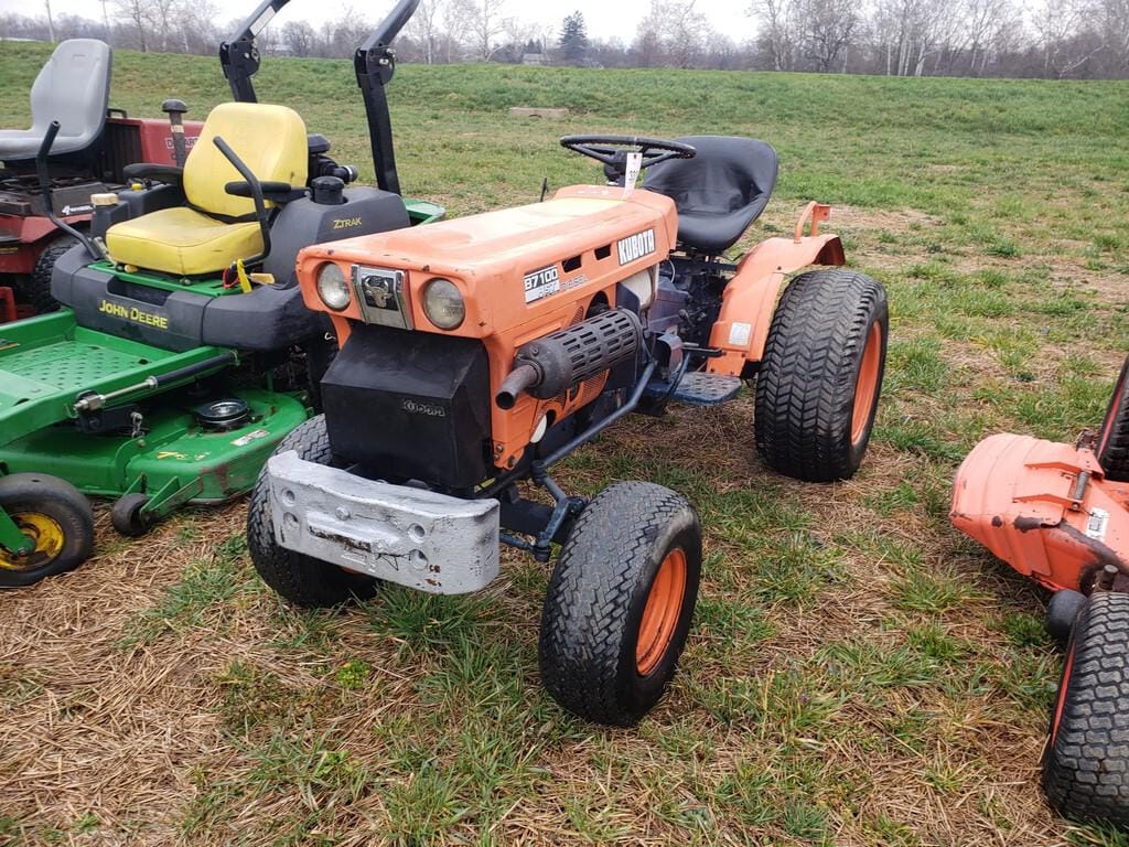 Main image Kubota B7100HST