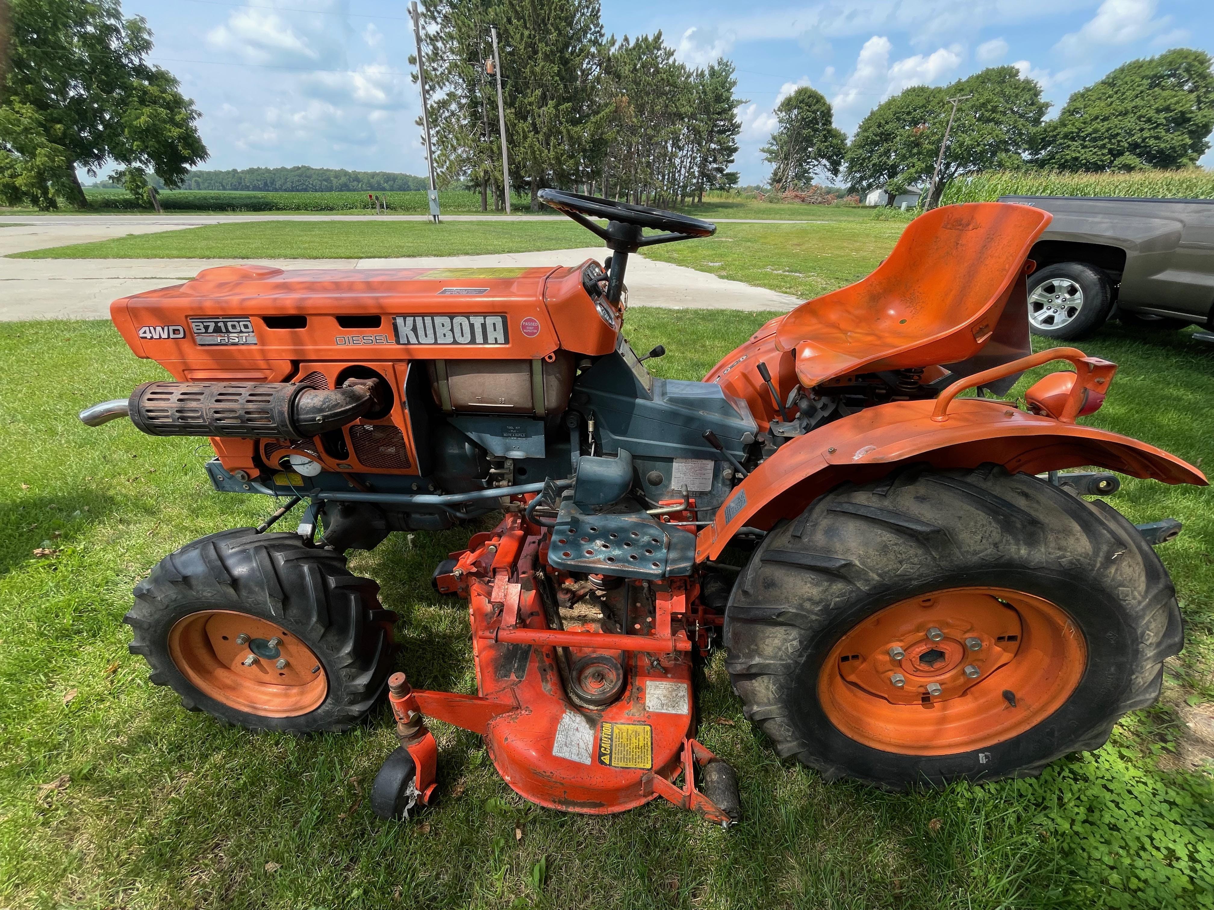 Main image Kubota B7100