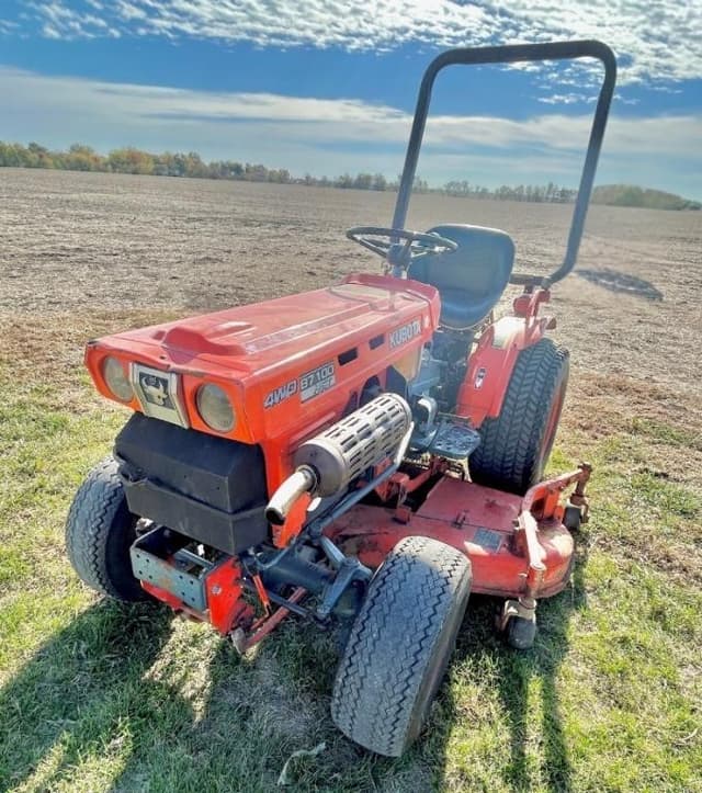 Image of Kubota B7100HST equipment image 1