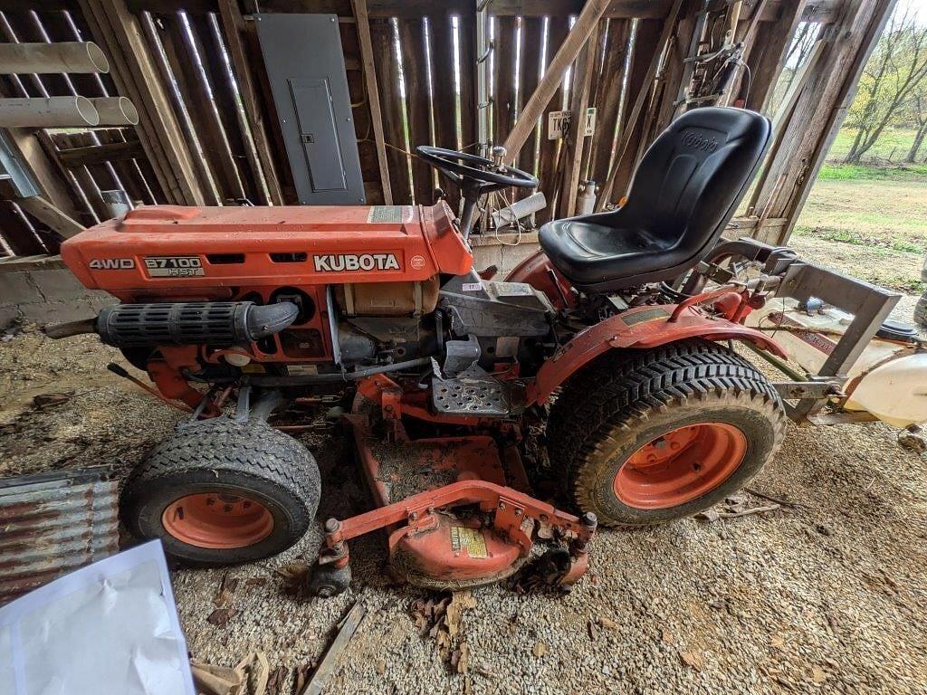 Image of Kubota B7100 Primary image