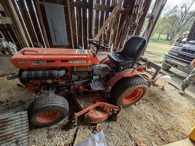 Image of Kubota B7100 equipment image 1