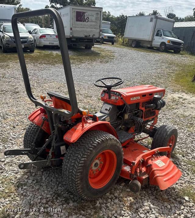 Image of Kubota B7100 equipment image 4