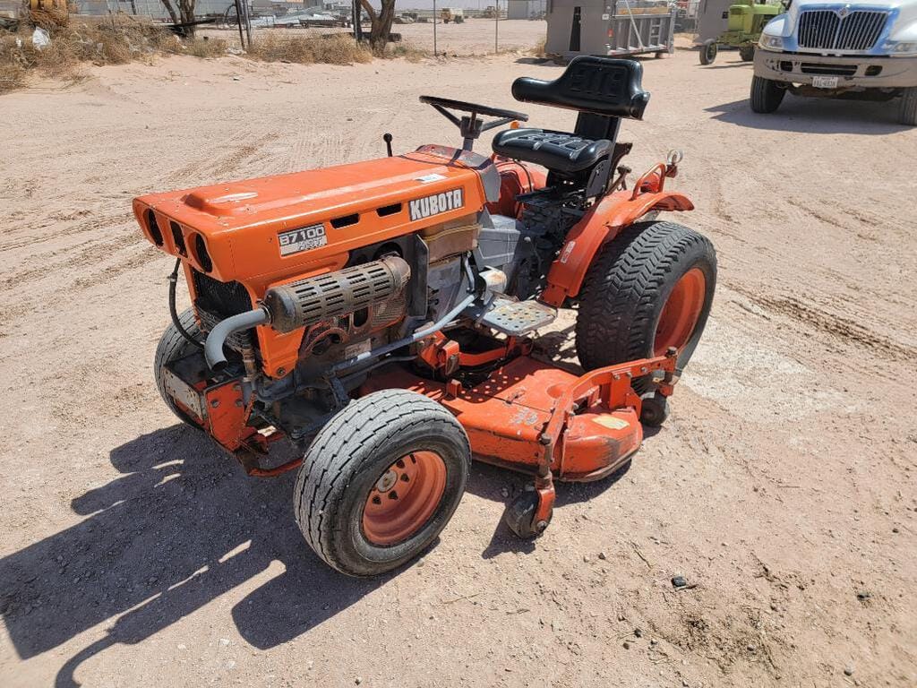 Main image Kubota B7100