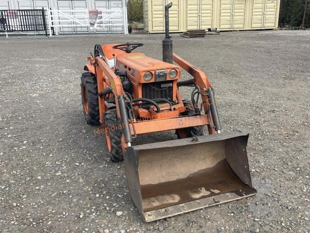Image of Kubota B7100 equipment image 1