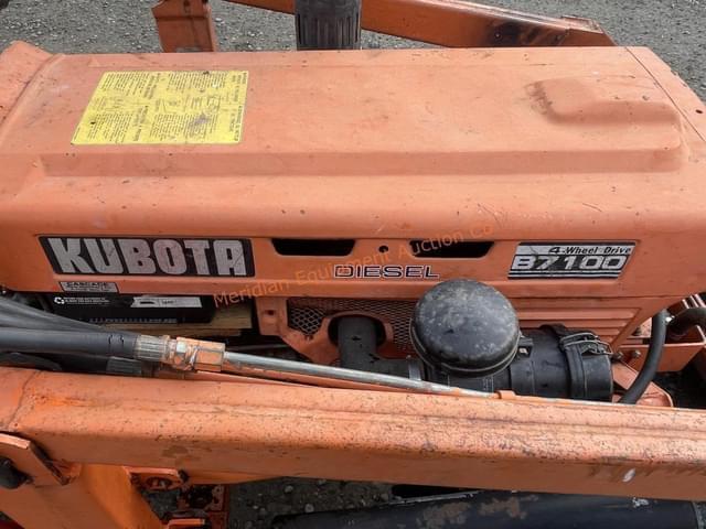 Image of Kubota B7100 equipment image 3