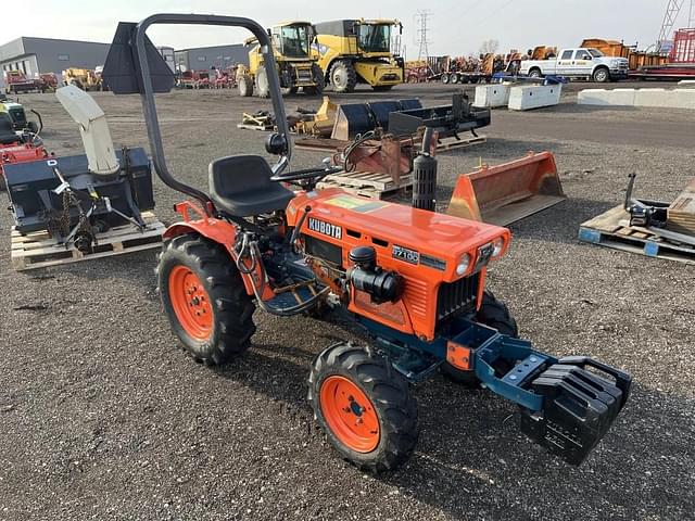 Image of Kubota B7100 equipment image 3