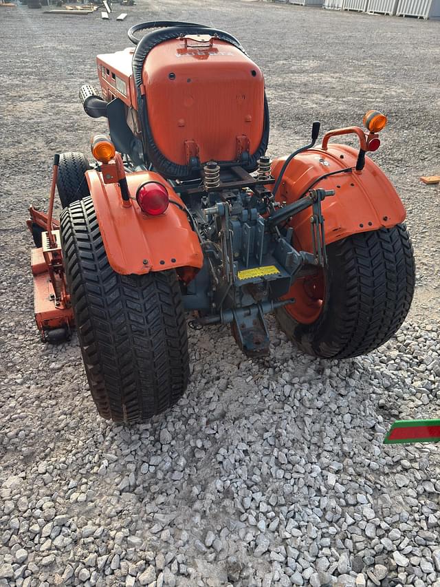 Image of Kubota B7100 equipment image 4