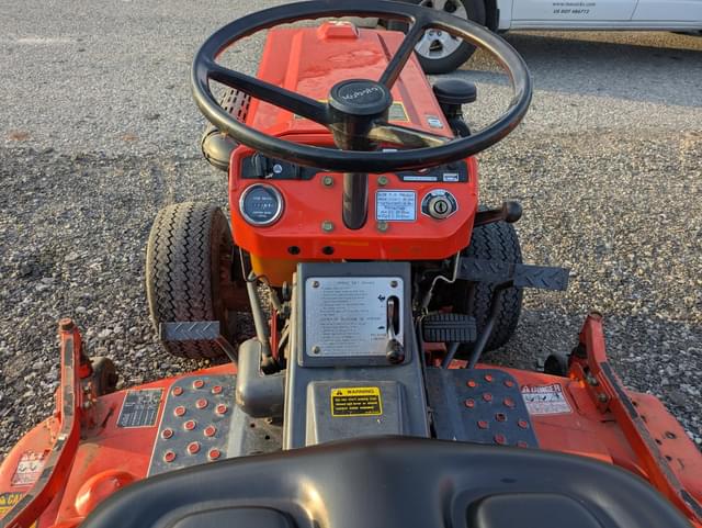 Image of Kubota B7100HST equipment image 4